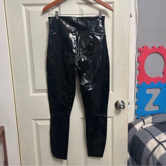 COPY - Spanx faux leather size large black color - Picture 2 of 4